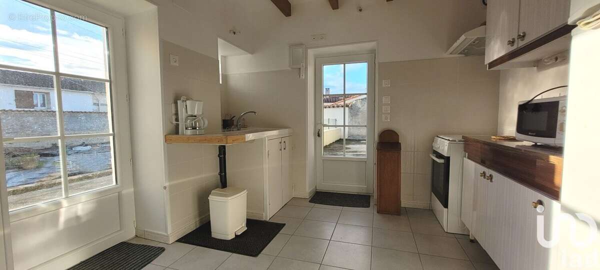 Photo 2 - Maison à SAINT-JEAN-D'ANGELY