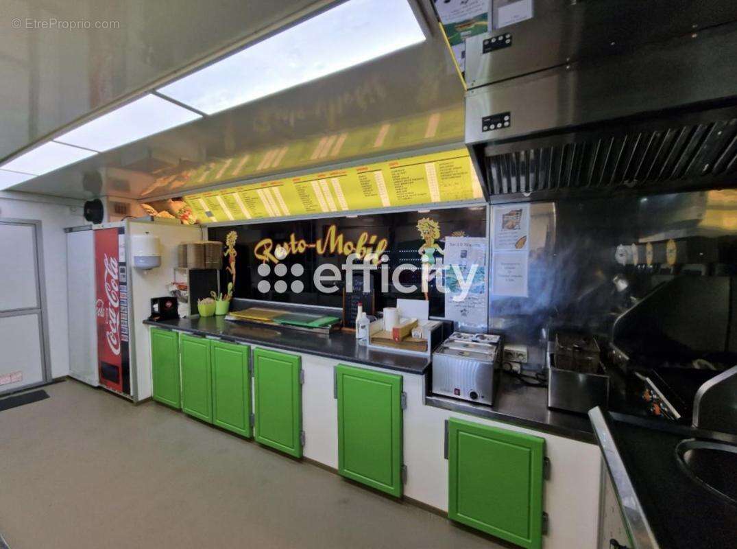 Commerce à LA CHAPELLE-D'ARMENTIERES