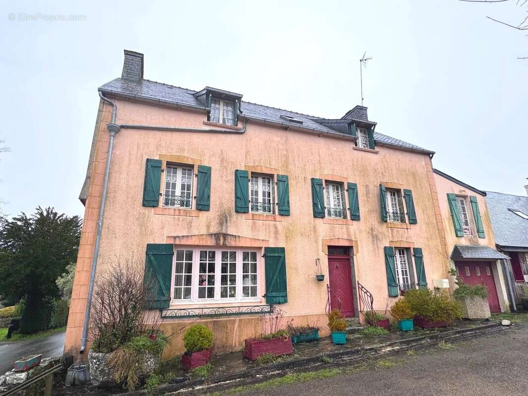 Maison à SAINT-RIVOAL