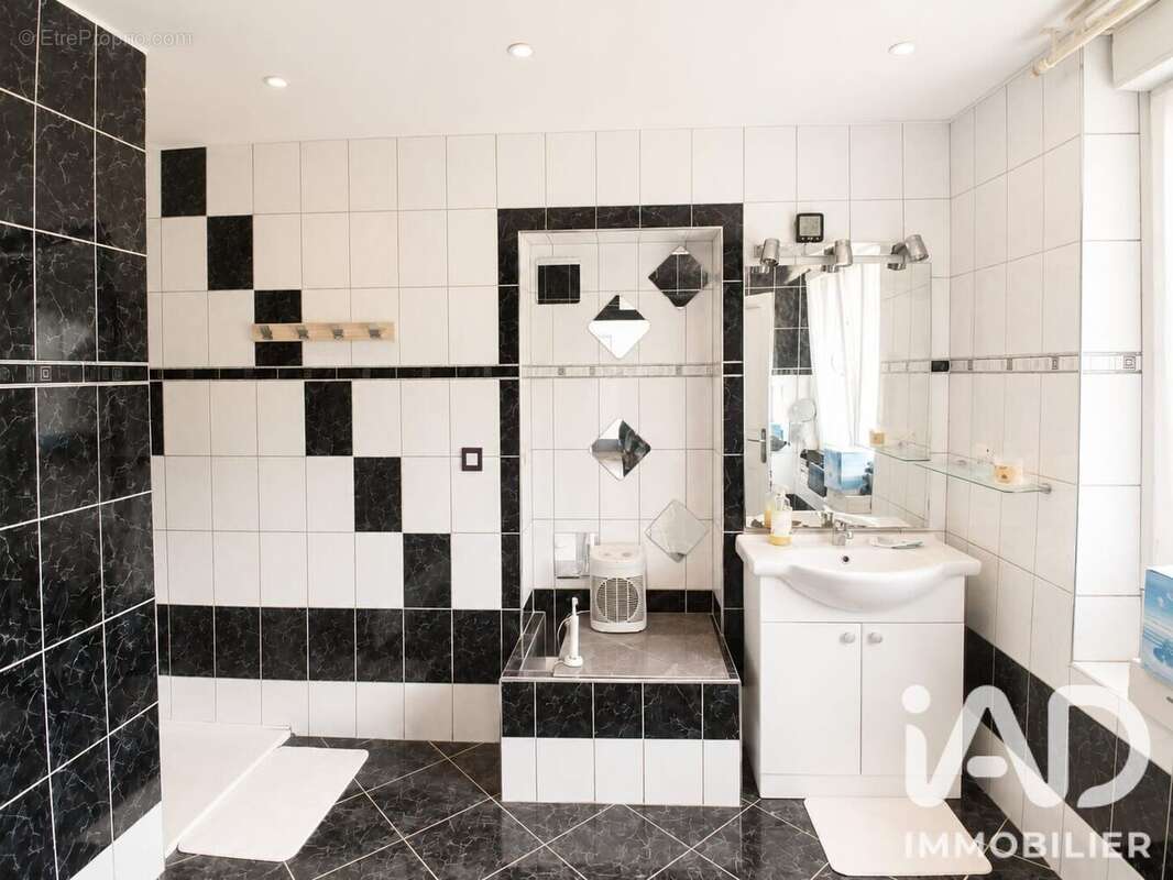 Maison 132 m² à Foucherans  - photo 9