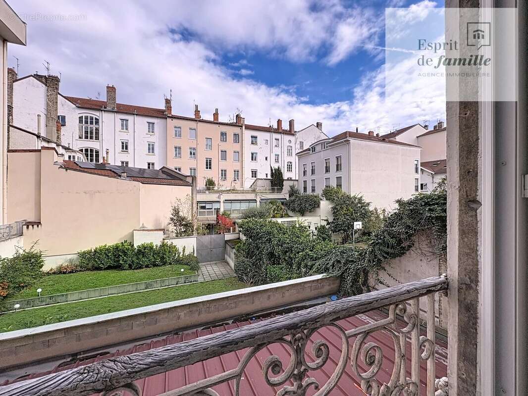 Appartement à LYON-6E