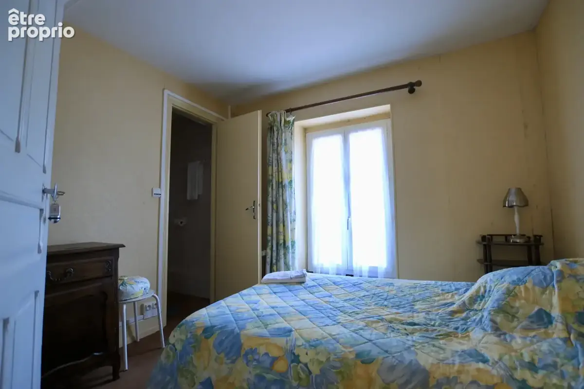 Ancien hôtel-restaurant, dépendances et terrain - photo 16