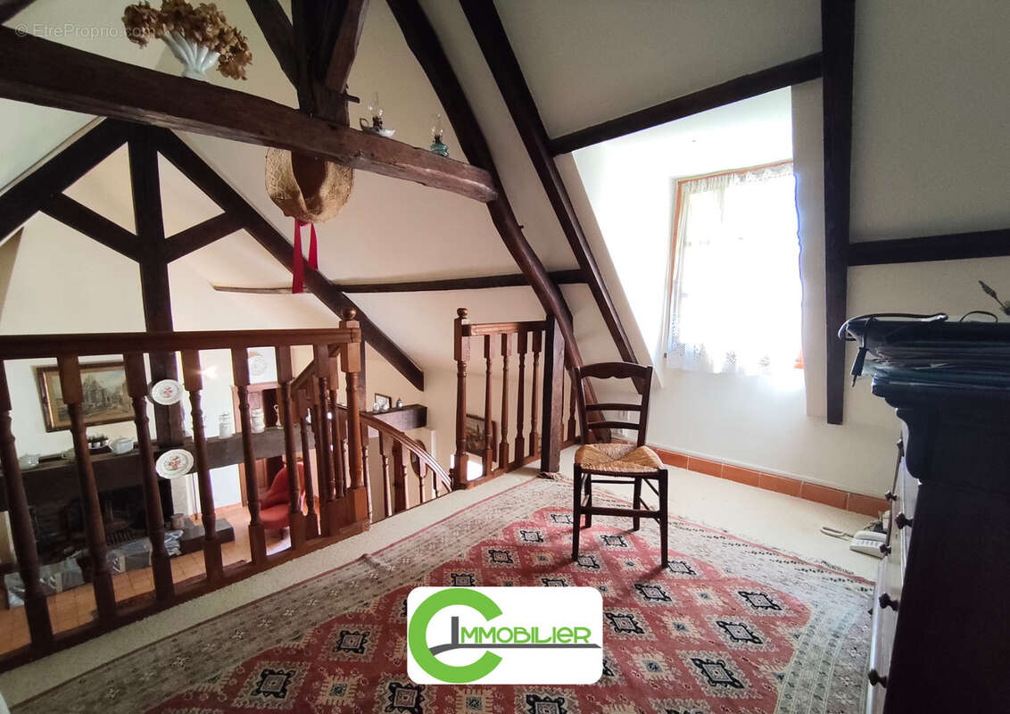 Maison à SEMUR-EN-VALLON