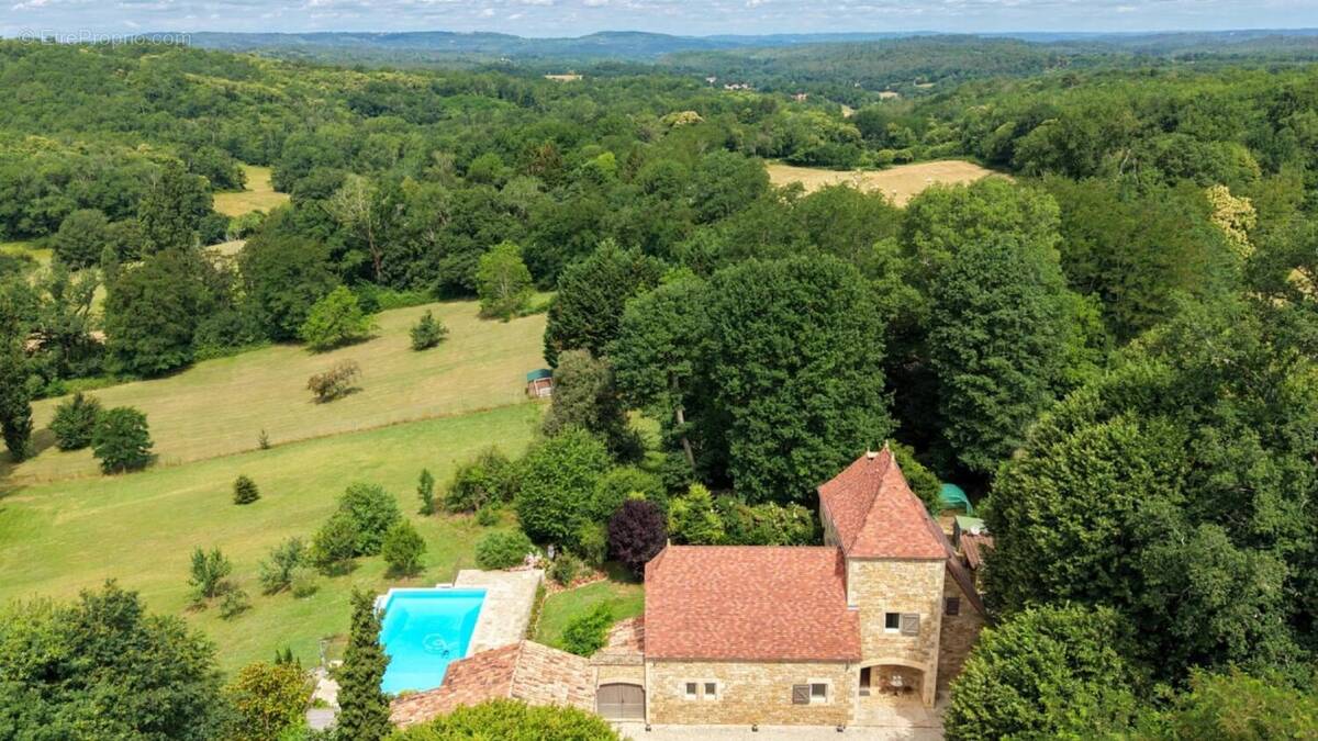 Maison à GOURDON