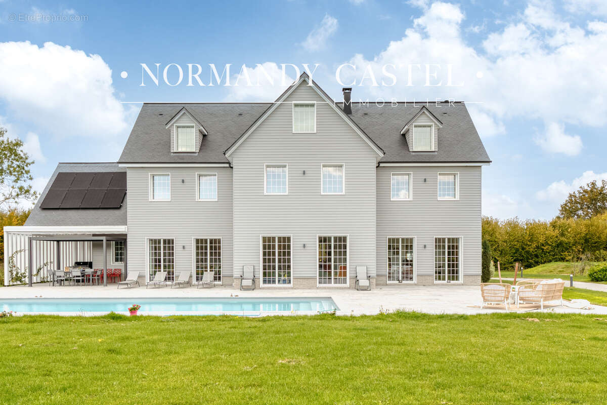 Maison à SAINT-ETIENNE-LA-THILLAYE