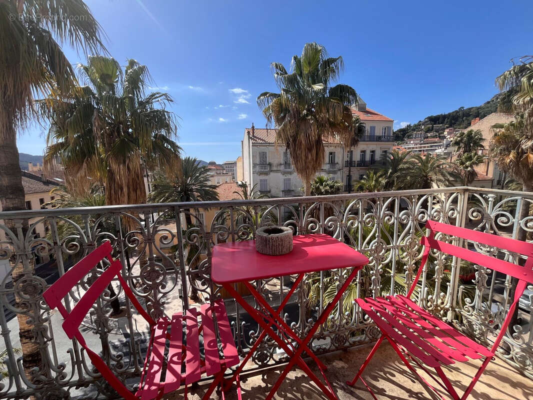 Appartement à HYERES