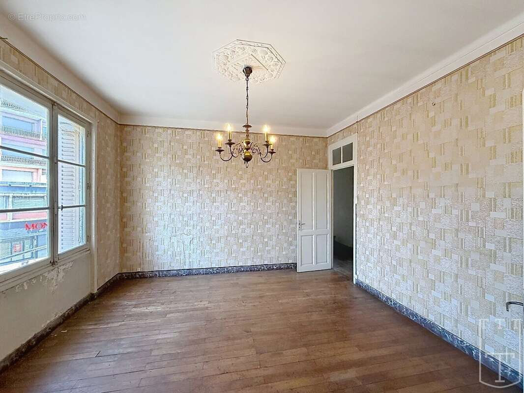 Appartement à AUBENAS