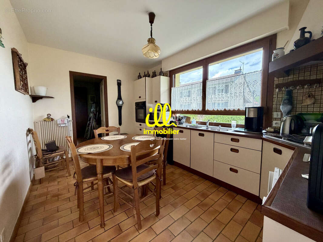 Maison 171 m² à Charleville-Mezieres  - photo 3