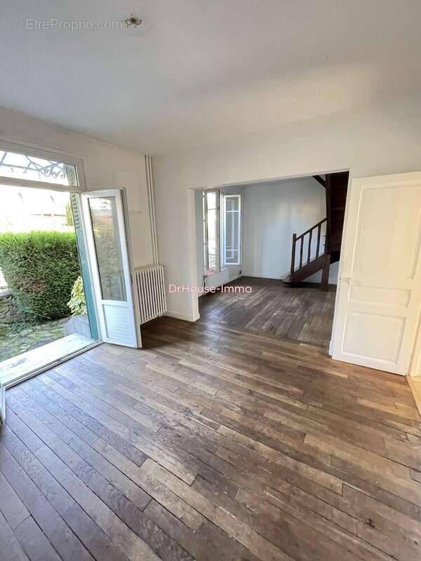 Maison à VILLIERS-SUR-ORGE