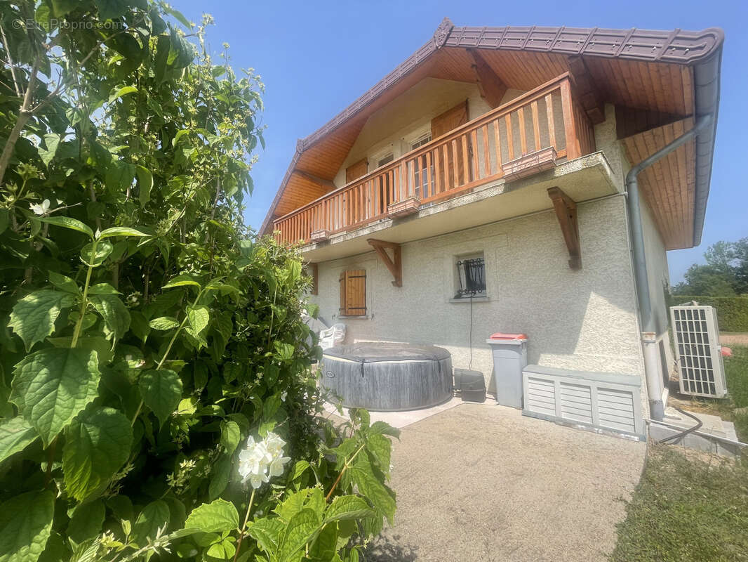 Maison à LENTIGNY