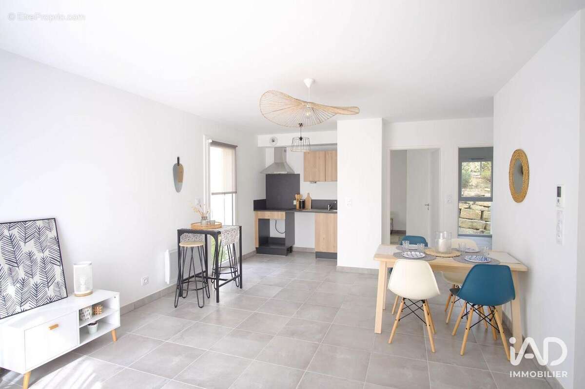 Photo 2 - Appartement à NIMES
