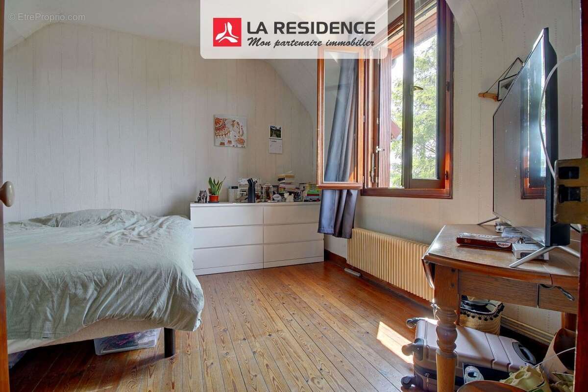 Maison à SAINT-ETIENNE-DU-ROUVRAY