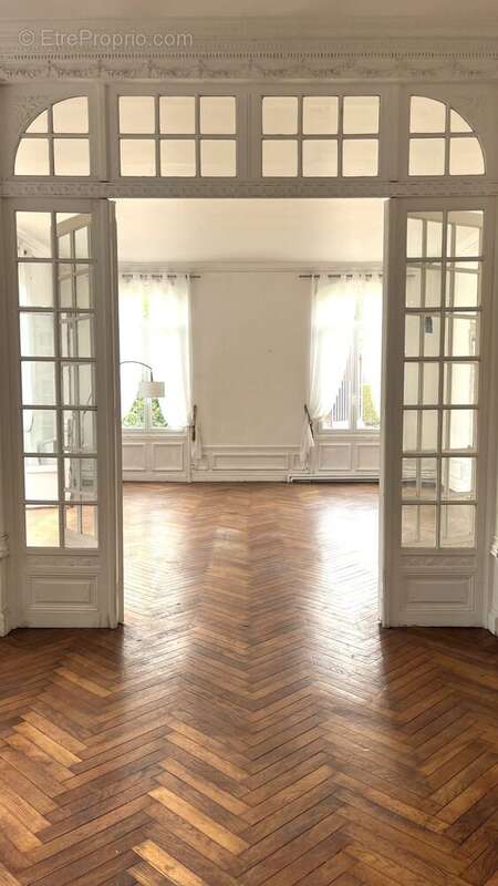 Appartement à MALAUNAY