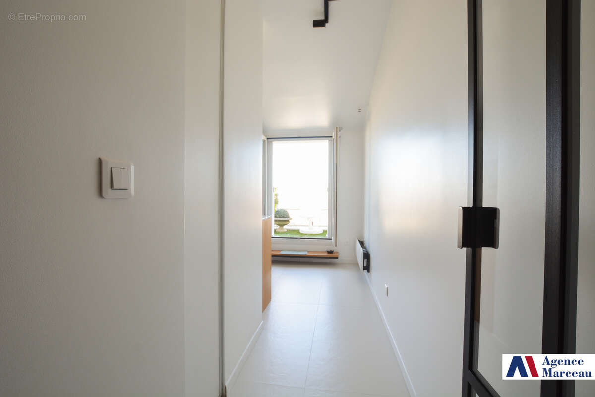Appartement à COURBEVOIE