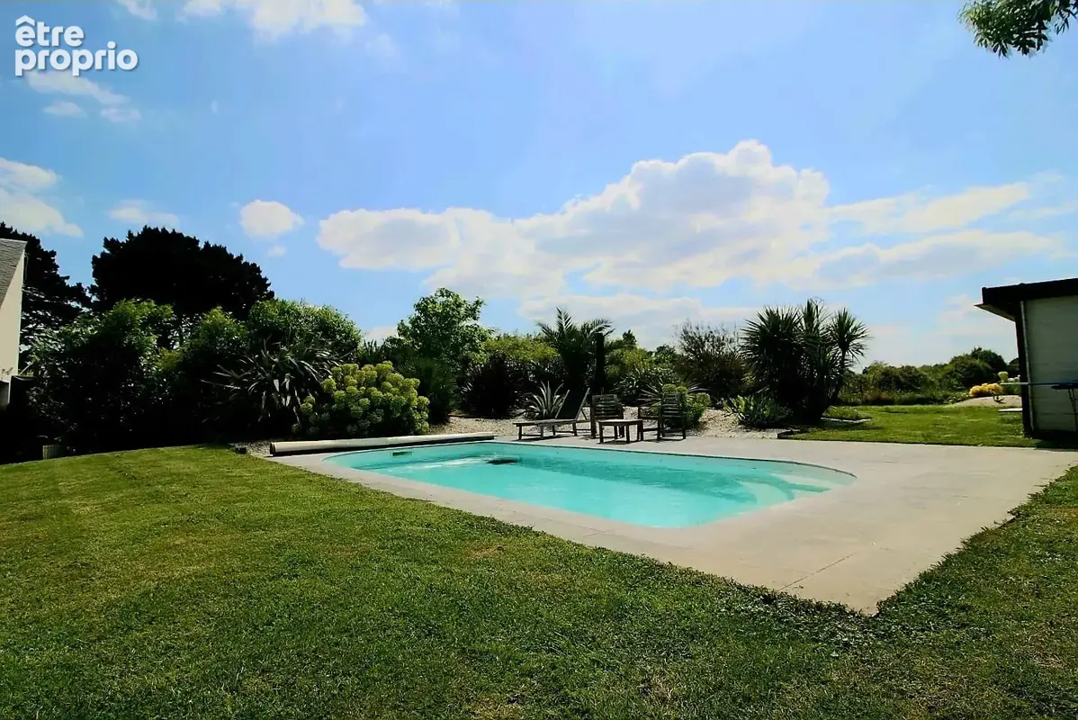 Maison de plain pied Donges campagne 4 pièces, 3 chambres de 103.07 m², piscine, grand jardin clos. - photo 3