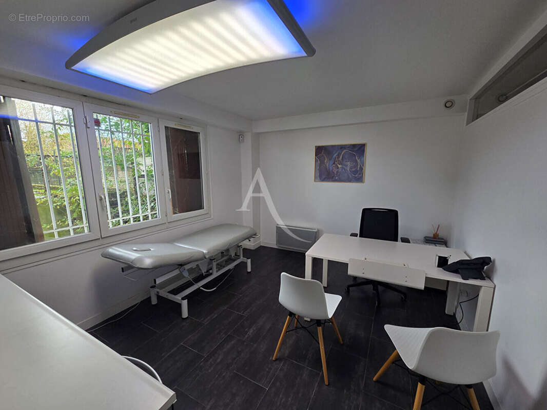 Commerce à TREMBLAY-EN-FRANCE