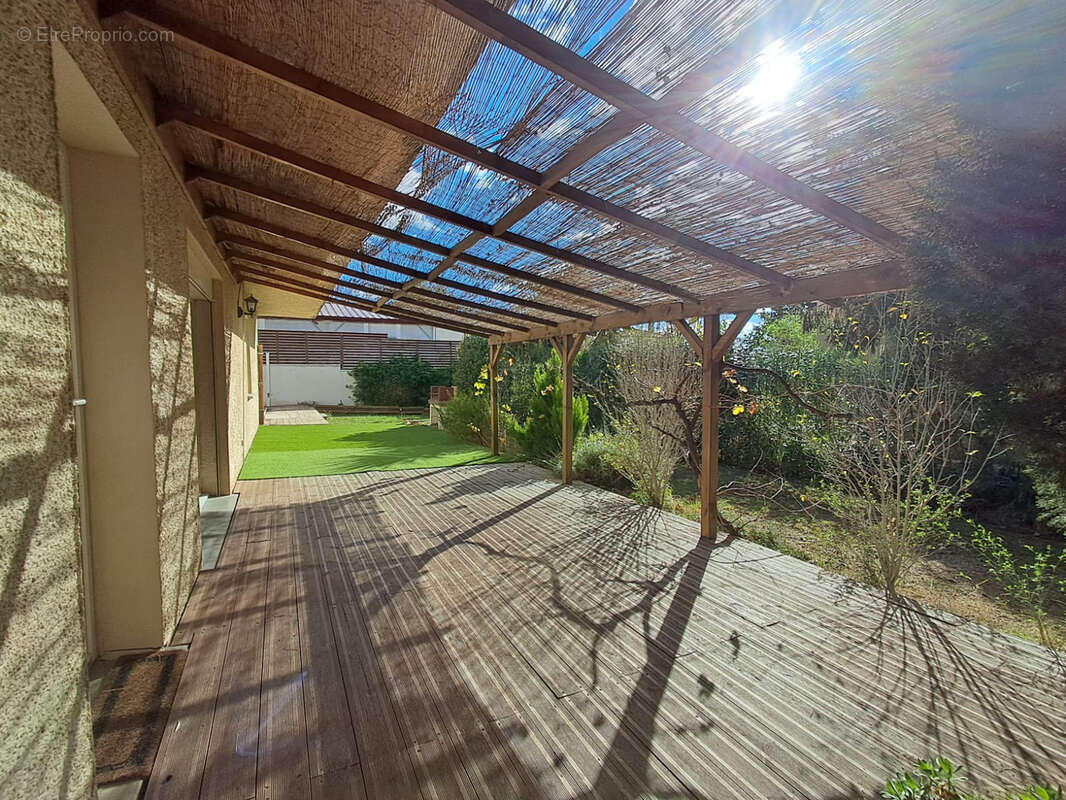 Maison à ESPONDEILHAN