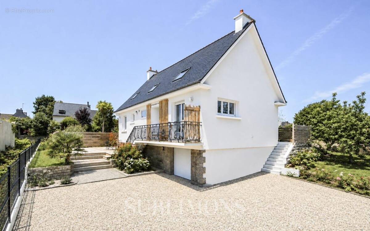 Maison rénovée de 145 m² - Kervignac (centre-bourg) - photo 1