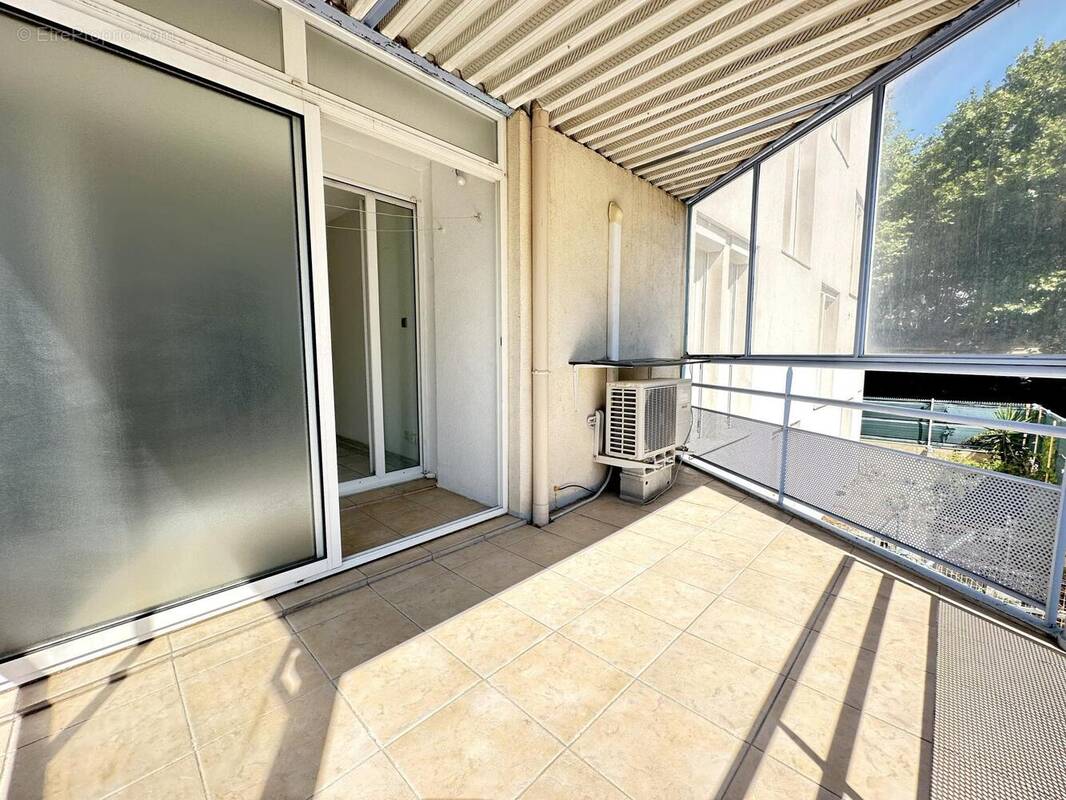 Photo 1 - Appartement à BAGNOLS-SUR-CEZE