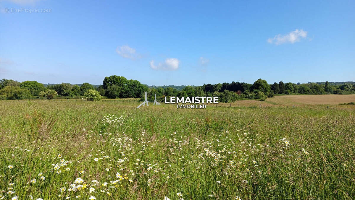 Terrain à NOTRE-DAME-DE-GRAVENCHON