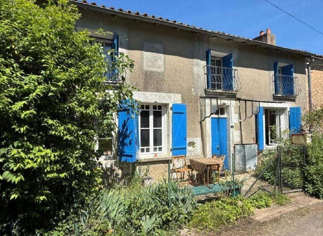 Maison à CHAMPAGNE-MOUTON