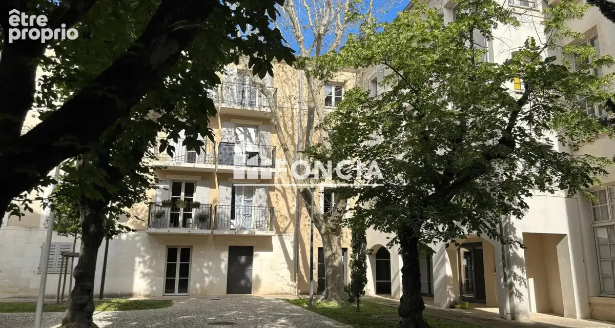 Villeneuve-lès-Avignon centre – T2 avec balcon et parking privatif - photo 7