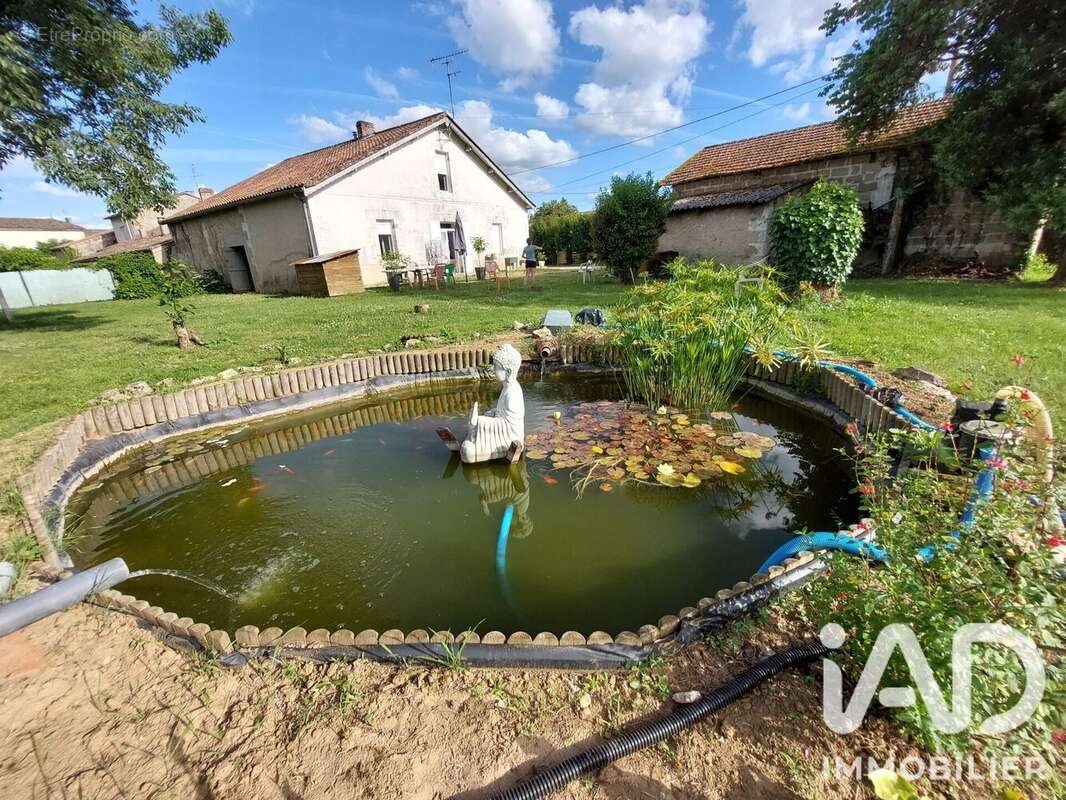 Maison 105 m² à Bonneville-Et-Saint-Avit-De-Fumadieres  - photo 2