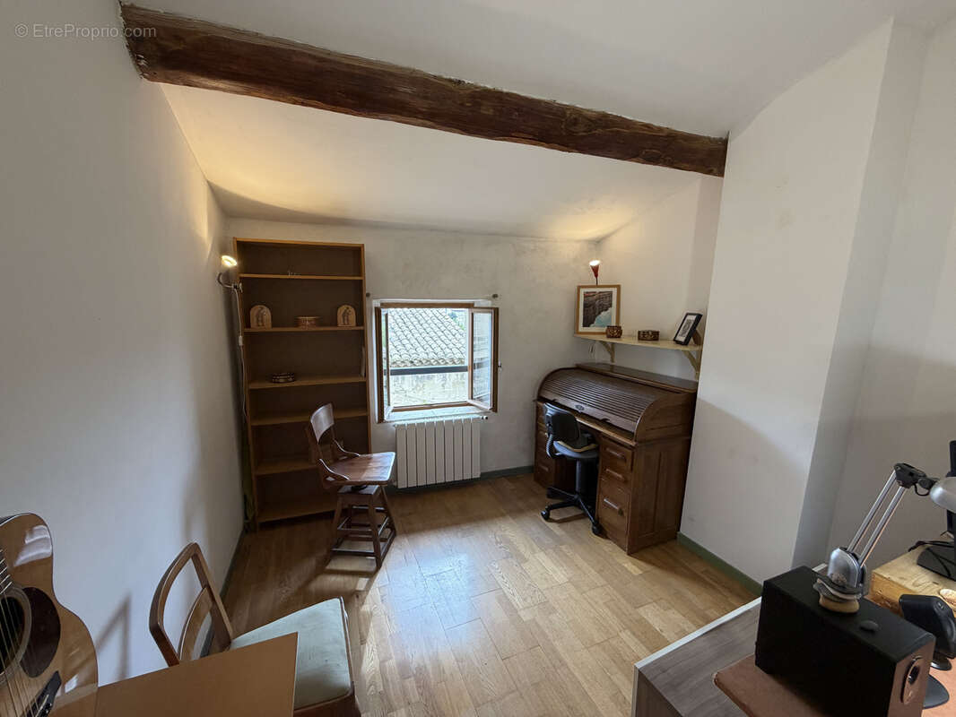 Maison à SAINT-QUENTIN-LA-POTERIE