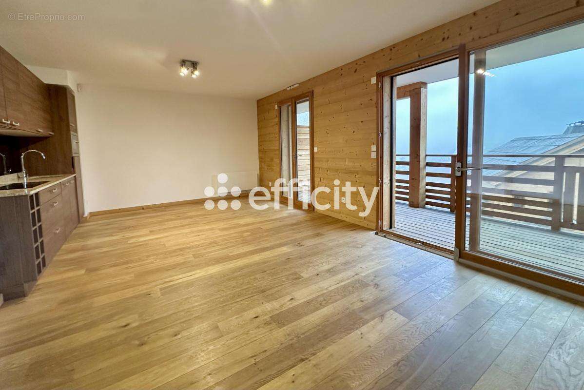 Appartement à SAINT-ETIENNE-DE-TINEE
