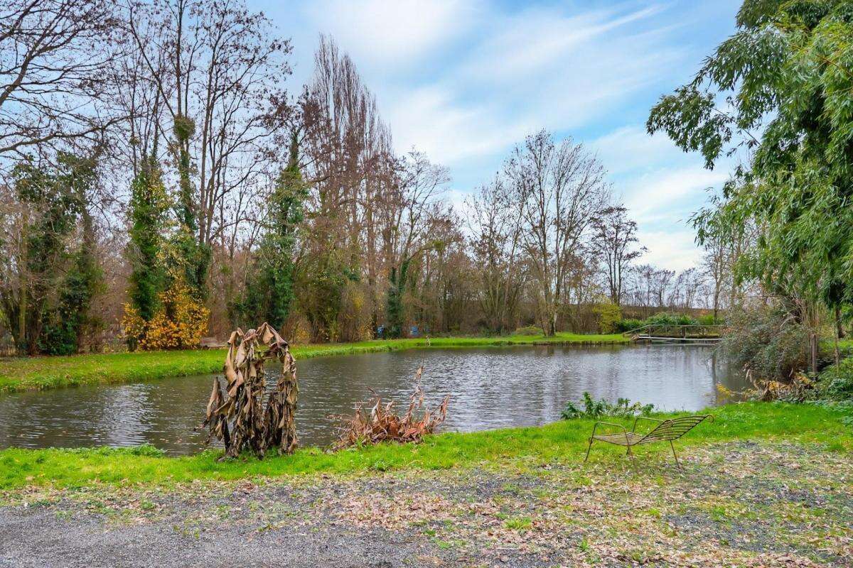 Vaste Propriété avec dépendances et plan d’eau - photo 17