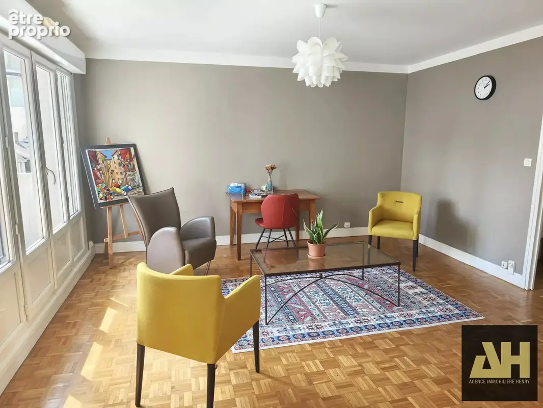 Rare - centre ville - appartement t4 de 71 m2 avec ascenseur et balcon - parfait état - photo 5