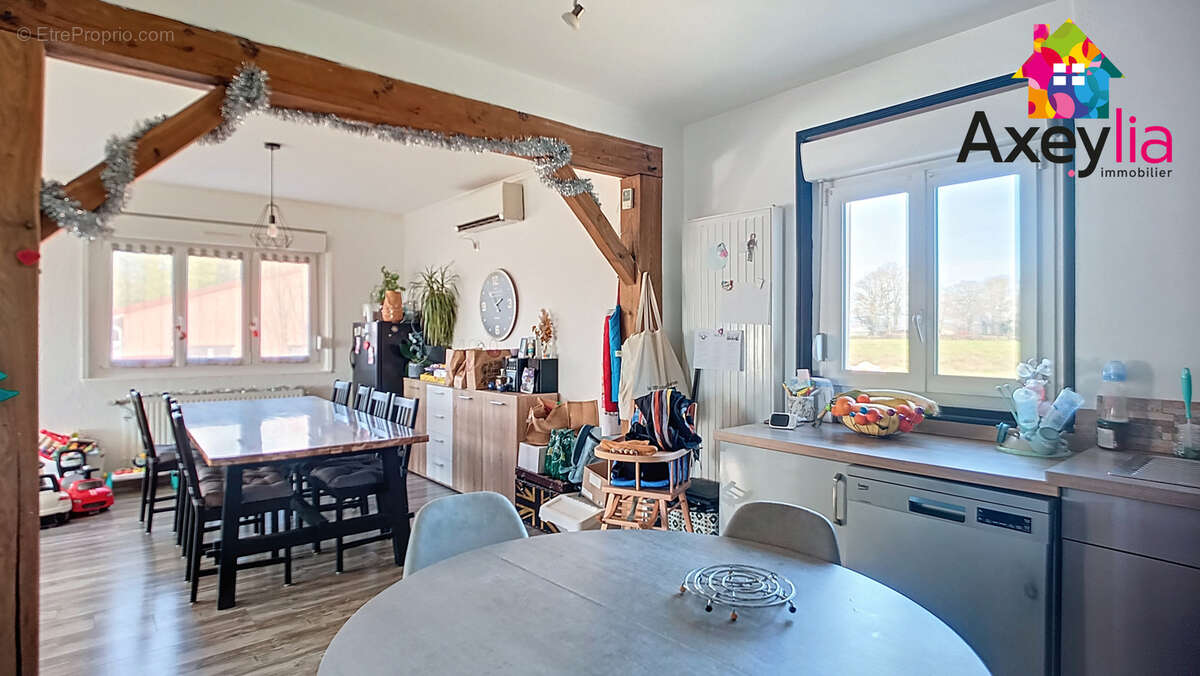 Maison à LA MOTTE-SAINT-JEAN