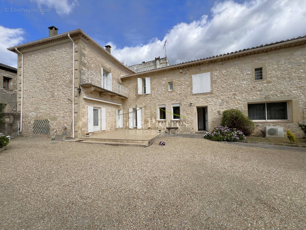 Maison à COMBAS