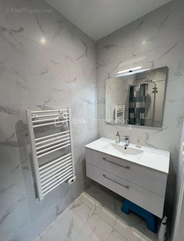 Maison à CHAMPS-SUR-MARNE