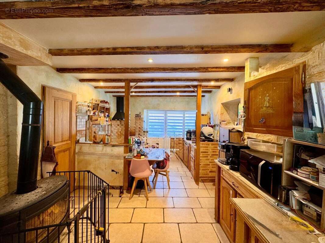 Maison à UZELLE