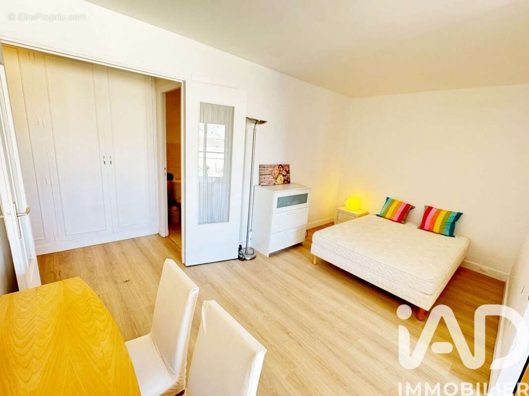 Photo 2 - Appartement à PARIS-15E