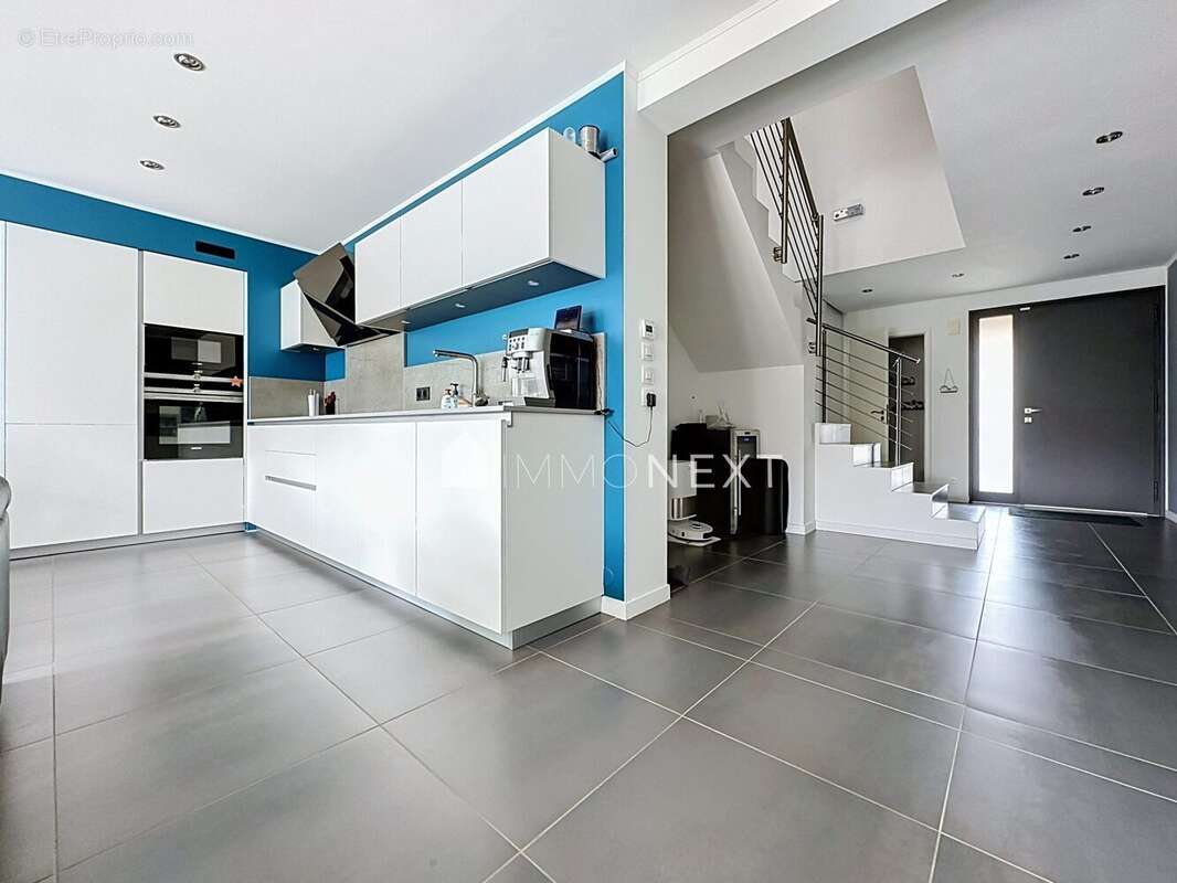 Maison 129 m² à Roussy-Le-Village  - photo 5
