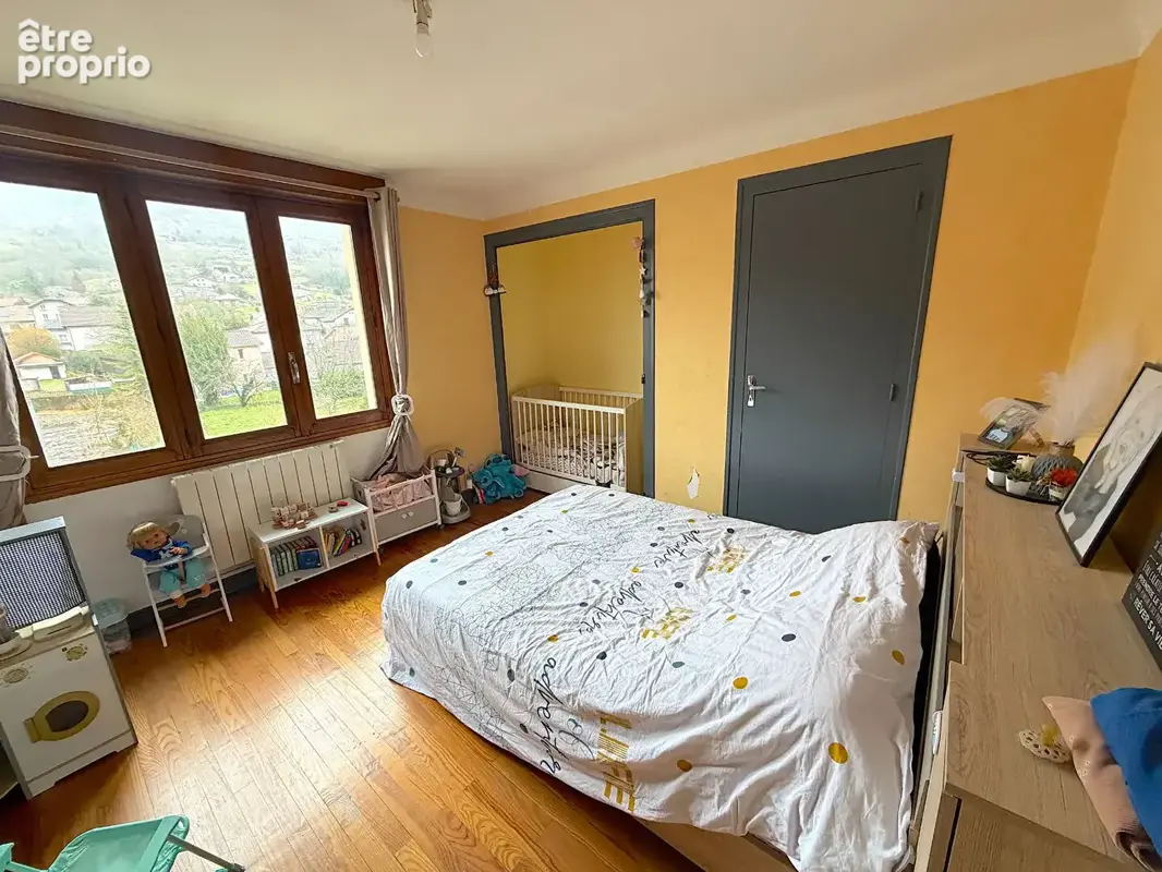 Maison indépendante comprenant 3 appartements et une dépendance - photo 12