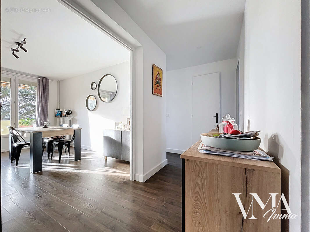 Appartement à CHAMPAGNE-AU-MONT-D'OR