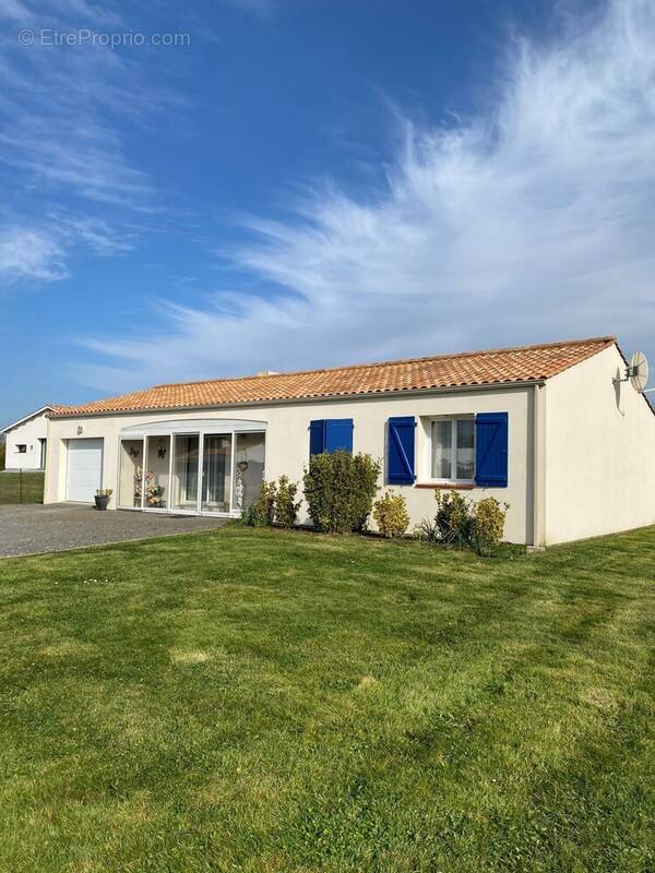 Maison à SAINT-URBAIN