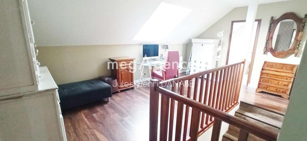 Maison à FERRIERES-EN-GATINAIS