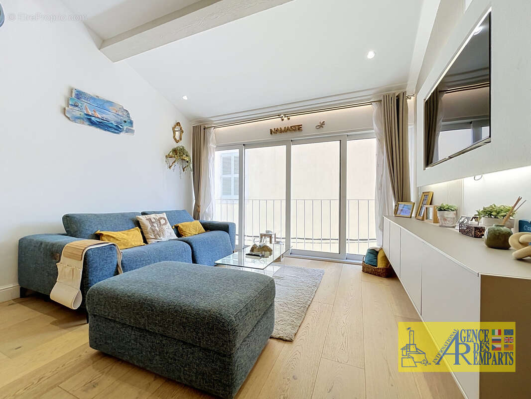 Élégant duplex en mezzanine dans le Vieil Antibes - photo 6