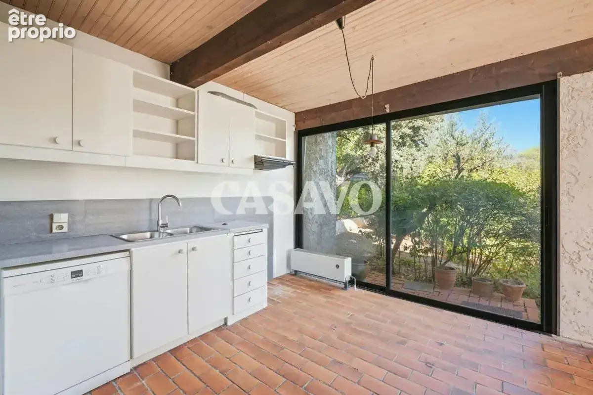 Vente Maison 5 pièces de 192m² - 13100 Saint-Marc-Jaumegarde - photo 11