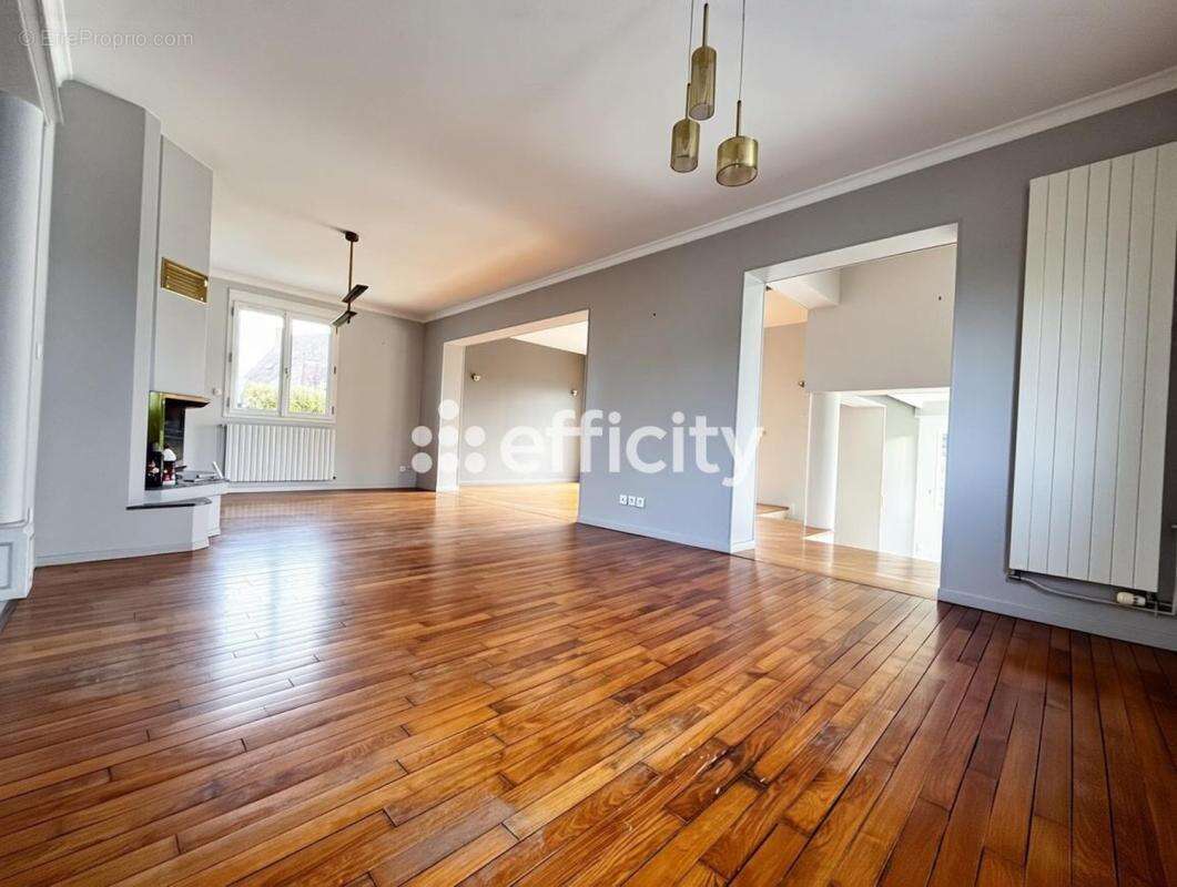Maison 188 m² à Boulleville  - photo 2