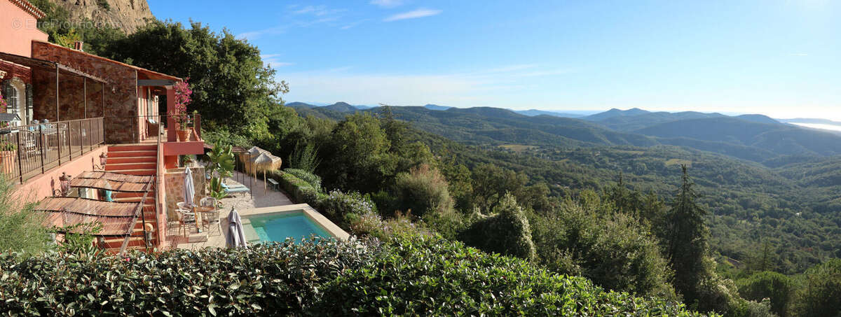 IMG0776stitch - Maison à LA GARDE-FREINET