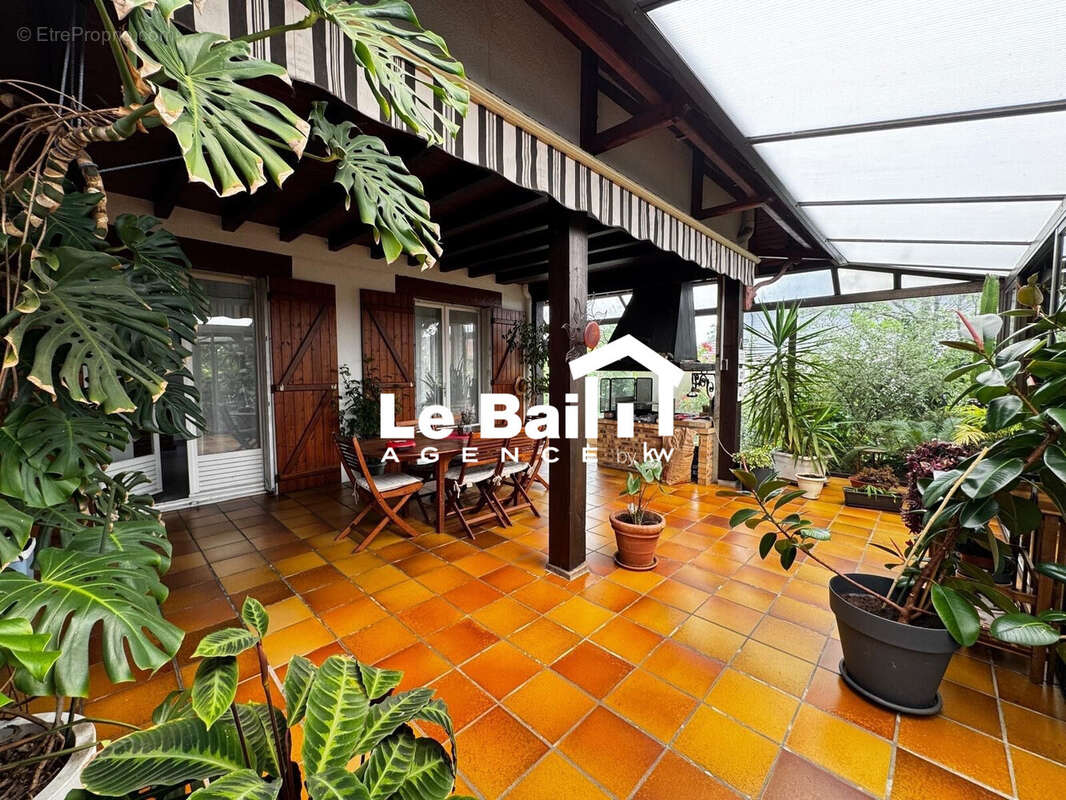 Maison à OSNY