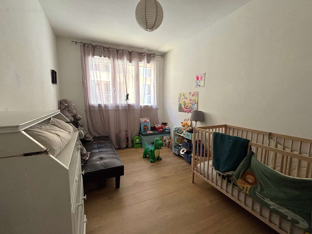 Appartement à MARSEILLE-2E