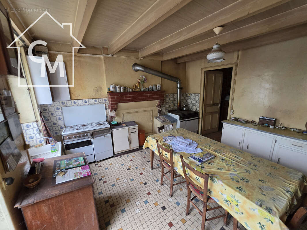 Maison à LESSAC
