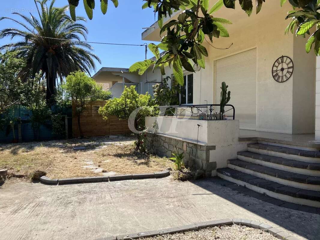 Maison à SAINT-RAPHAEL