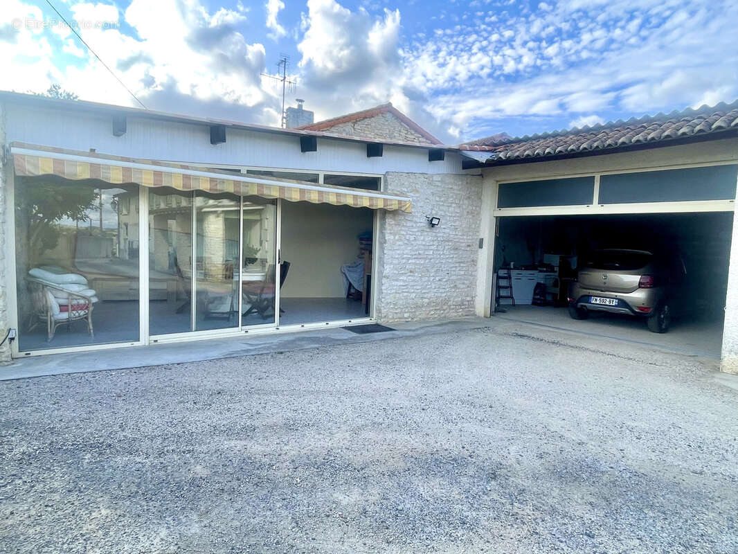 Maison à CHOUPPES